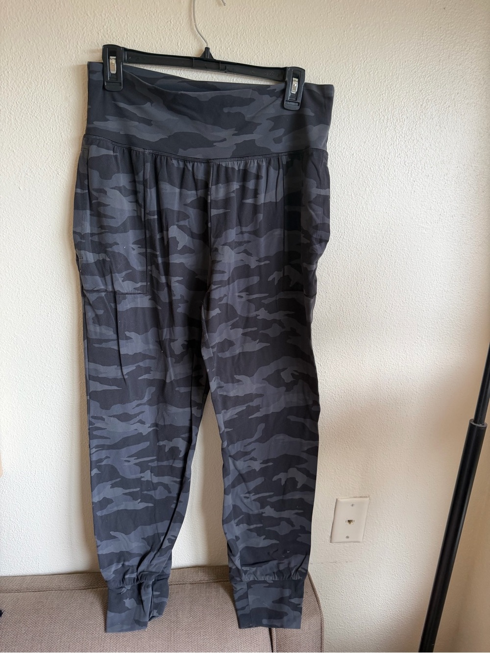 Athleta Gray Black Camo Salutation Jogger